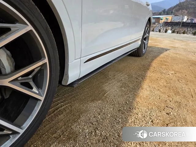 Audi Q8 (4M) 2023 Белый из Кореи, фото 4