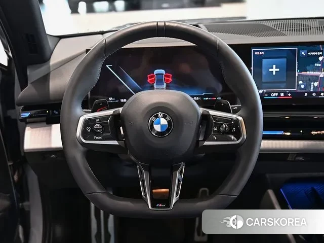 BMW 5 Series (G60) 2024 Светло-серебряный цвет из Кореи, фото 4