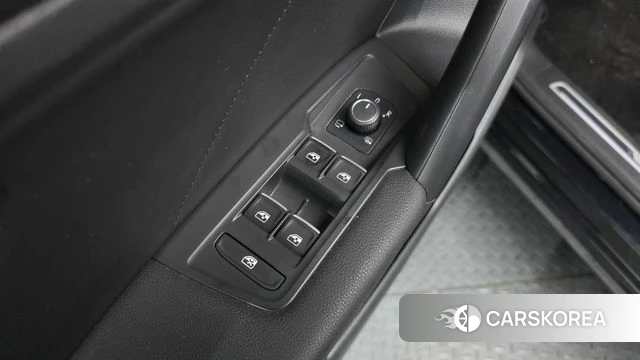 Volkswagen Tiguan Allspace 2023 Синий из Кореи, фото 4