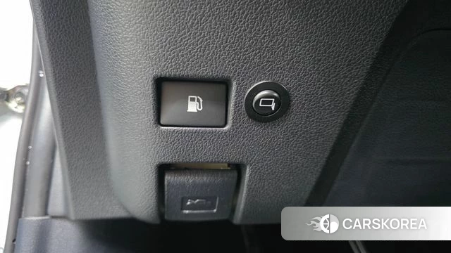Toyota Prius 4th Generation 2022 Белый из Кореи, фото 4
