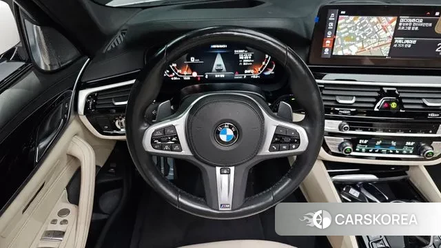 BMW 5 Series (G30) 2023 Белый из Кореи, фото 4