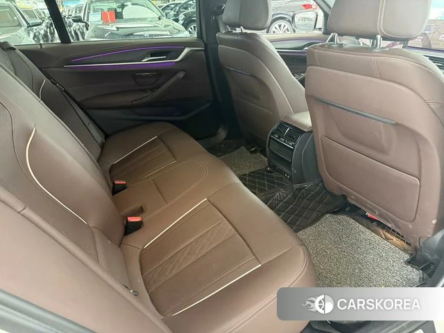 BMW 5 series PHEV 2022 Белый из Китая, фото 4