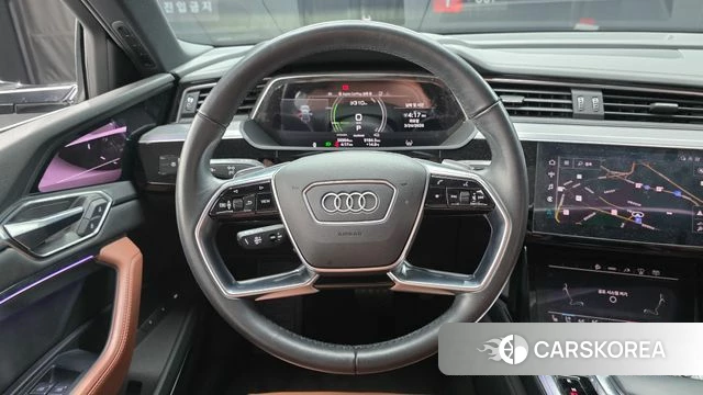 Audi e-Tron 2021 Черный из Кореи, фото 4