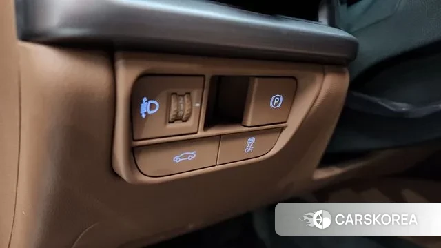 Hyundai Grandeur (GN7) 2023 Серебристо-серый из Кореи, фото 4