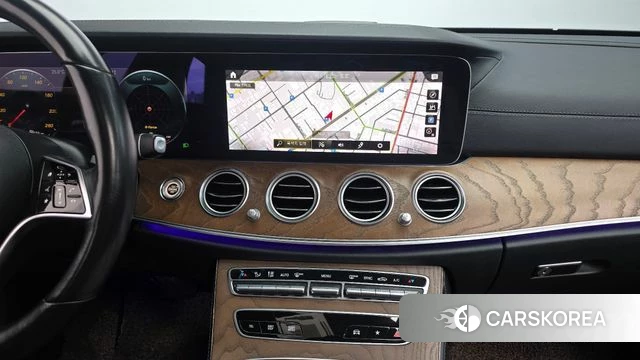 Mercedes-Benz E-Class W213 2021 Белый из Кореи, фото 4