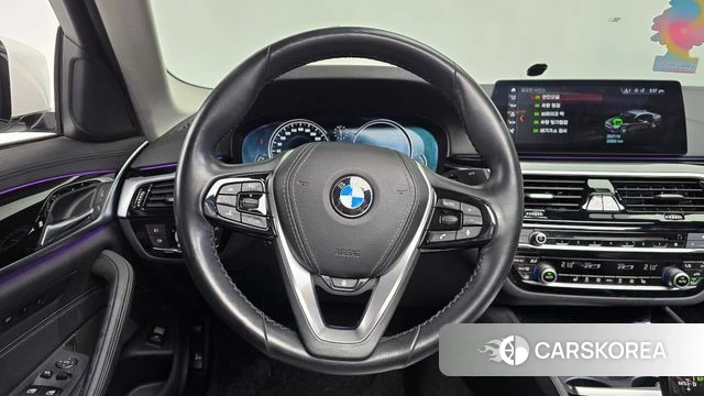 BMW 5 Series (G30) 2018 Белый из Кореи, фото 4