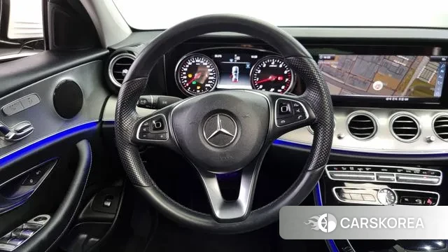 Mercedes-Benz E-Class W213 2018 Белый из Кореи, фото 4