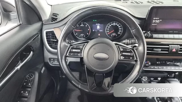 Kia Seltos 2019 Белый из Кореи, фото 4