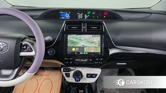 Toyota Prius 4th Generation 2018 Серебристо-серый из Кореи, фото 4