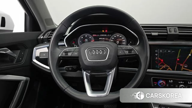 Audi Q3 (F3) 2020 Белый из Кореи, фото 4