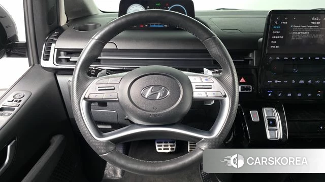 Hyundai Staria 2023 Черный из Кореи, фото 4