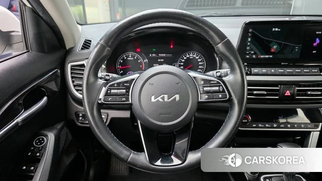 Kia Seltos 2022 Белый из Кореи, фото 4