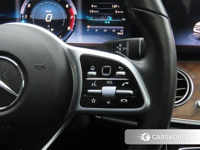 Mercedes-Benz E-Class W213 2020 Серебристо-серый из Кореи, фото 4