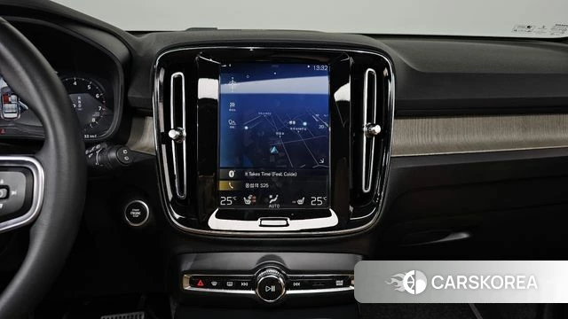 Volvo XC40 2019 Белый из Кореи, фото 4