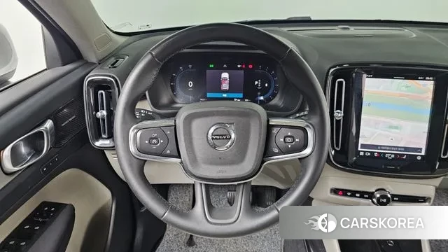 Volvo XC40 2023 Белый из Кореи, фото 4