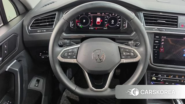 Volkswagen Tiguan second Generation 2022 Белый из Кореи, фото 4