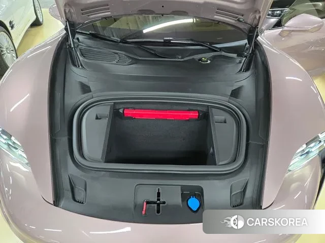 Porsche Taycan 2023 Розовый из Кореи, фото 4