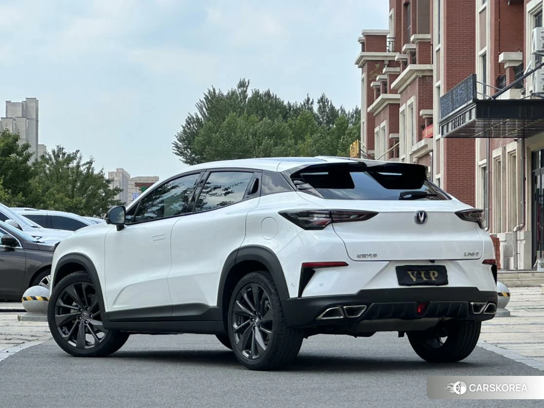 Chang'an UNI-T 2021 Белый из Китая, фото 4