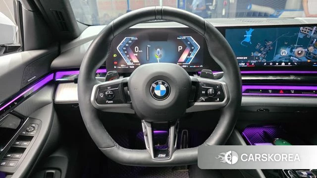 BMW 5 Series (G60) 2024 Цвет галактики из Кореи, фото 4