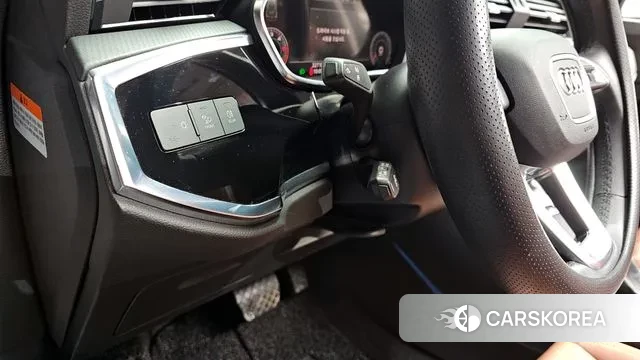 Audi Q3 (F3) 2023 Белый из Кореи, фото 4