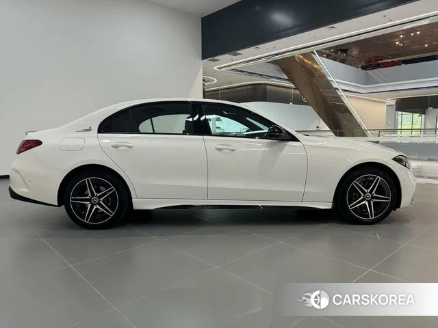 Mercedes-Benz Class C 2024 Белый из Китая, фото 4