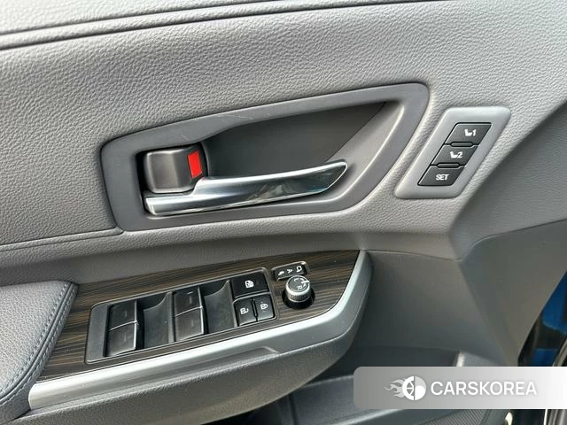 Toyota Grevia 2023 Черный из Китая, фото 4