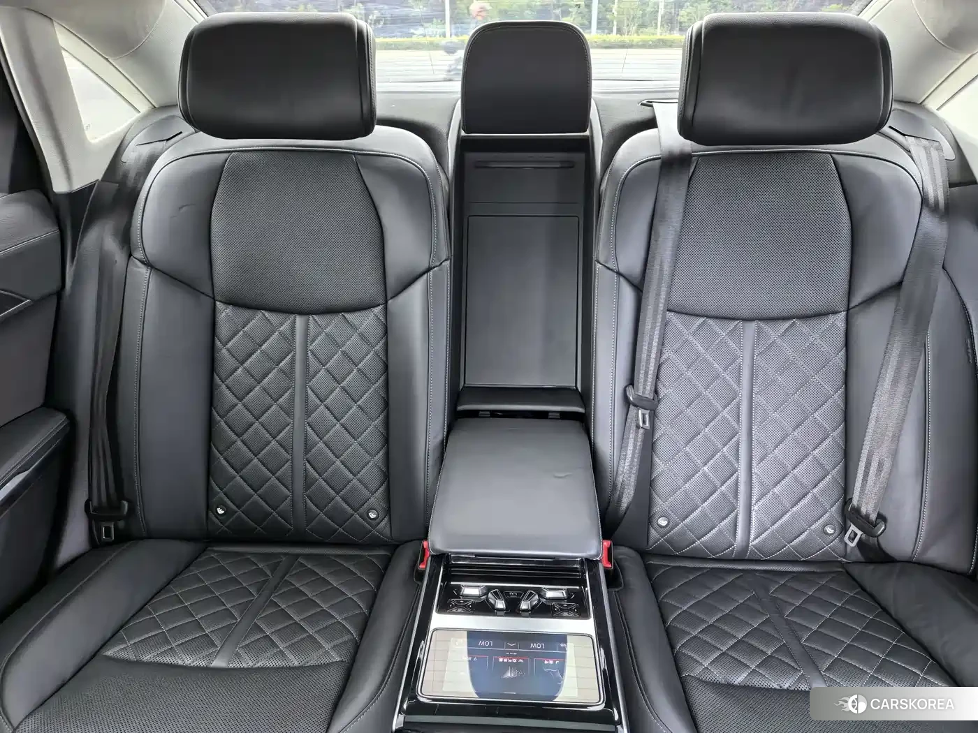 Audi A8 2024 Черный из Китая, фото 4