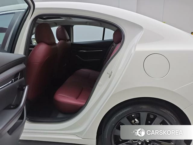 Mazda 3 Angkesaila 2023 Белый из Китая, фото 4