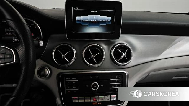 Mercedes-Benz GLA-Class X156 2019 Белый из Кореи, фото 4