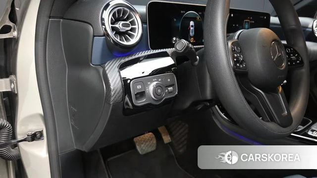 Mercedes-Benz A-Class W177 2019 Песочный из Кореи, фото 4