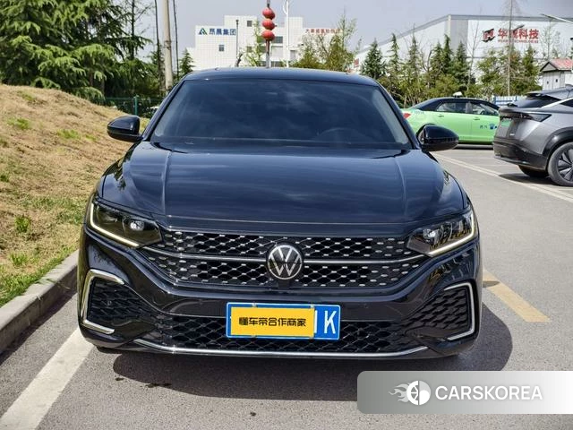 Volkswagen Passat 2023 Черный из Китая, фото 4
