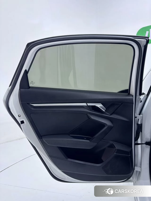 Audi A3 2023 Белый из Китая, фото 4
