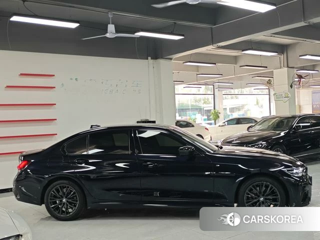 BMW 3 series 2022 Черный из Китая, фото 4