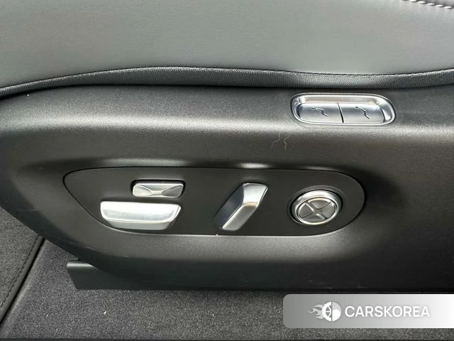 Xiaomi Car Xiaomi YU7 2025 Серебристо-серый из Китая, фото 4