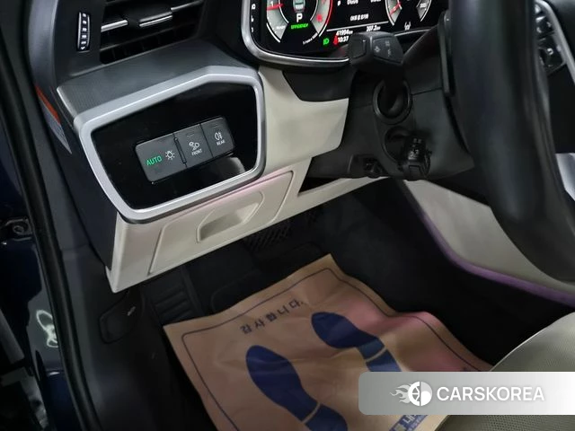 Audi A6 (C8) 2023 Синий из Кореи, фото 4