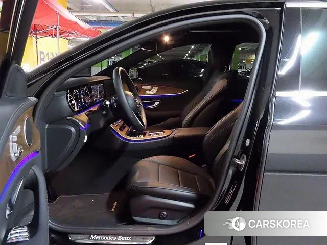 Mercedes-Benz E-Class W213 2023 Черный из Кореи, фото 4