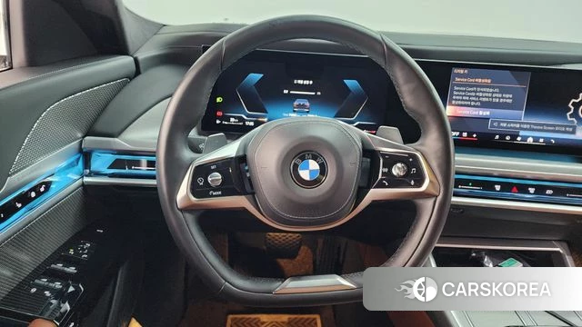 BMW 7 Series (G70) 2023 Черный из Кореи, фото 4