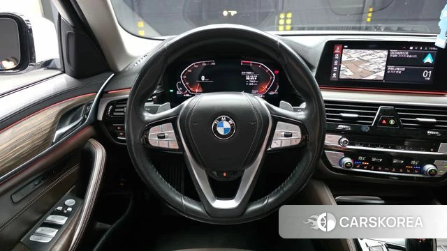BMW 5 Series (G30) 2019 Белый из Кореи, фото 4