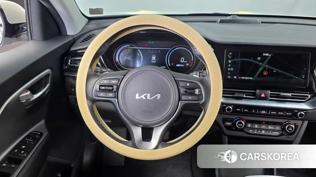 Kia Niro Plus 2022 Белый из Кореи, фото 4