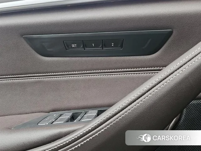 BMW 5 Series (G30) 2020 Серый из Кореи, фото 4