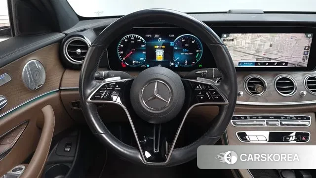 Mercedes-Benz E-Class W213 2022 Белый из Кореи, фото 4