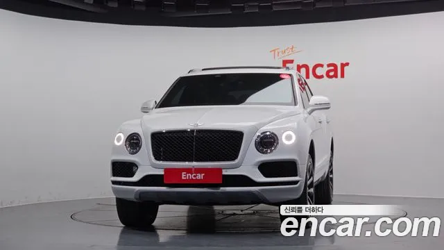 Bentley Bentayga 2019 Белый из Кореи, фото 4