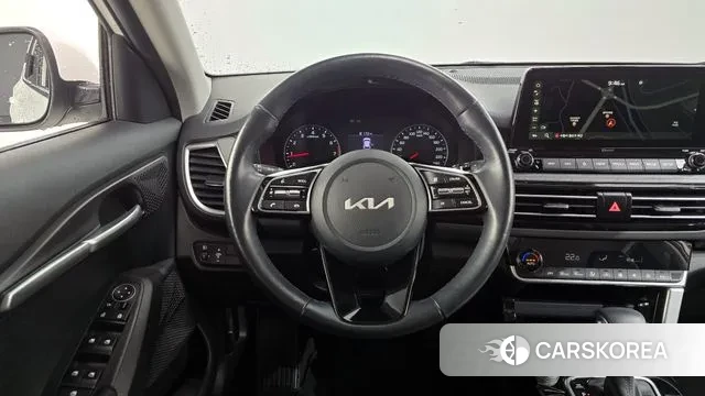 Kia Seltos 2022 Белый из Кореи, фото 4