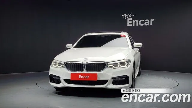 BMW 5 Series (G30) 2018 Белый из Кореи, фото 4