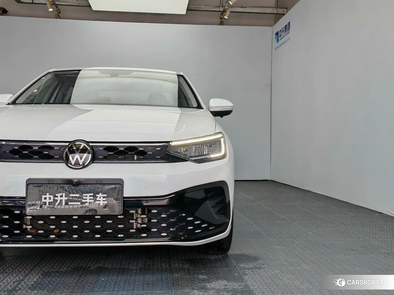 Volkswagen Lavida 2023 Белый из Китая, фото 4