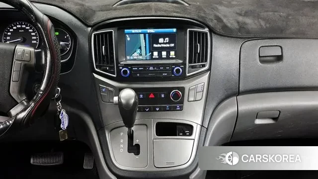 Hyundai The New Grand Starex 2018 Серебристо-серый из Кореи, фото 4