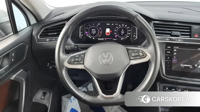 Volkswagen Tiguan Allspace 2022 Белый из Кореи, фото 4