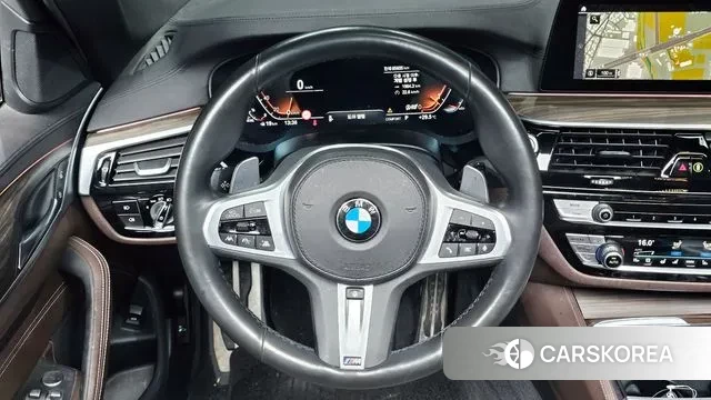 BMW 5 Series (G30) 2019 Белый из Кореи, фото 4