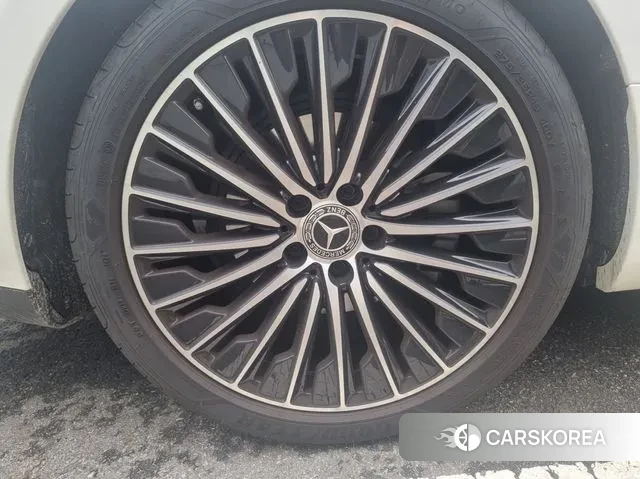 Mercedes-Benz CLE-Class C236 2024 Белый из Кореи, фото 4