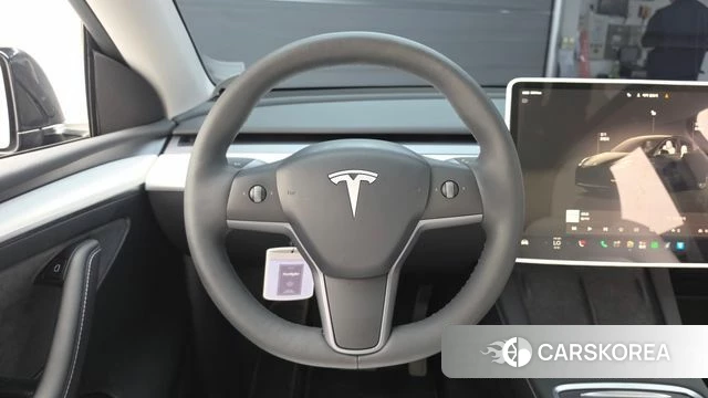 Tesla Model Y 2024 Черный из Кореи, фото 4